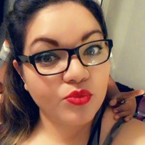 Meet your Posher, Violet